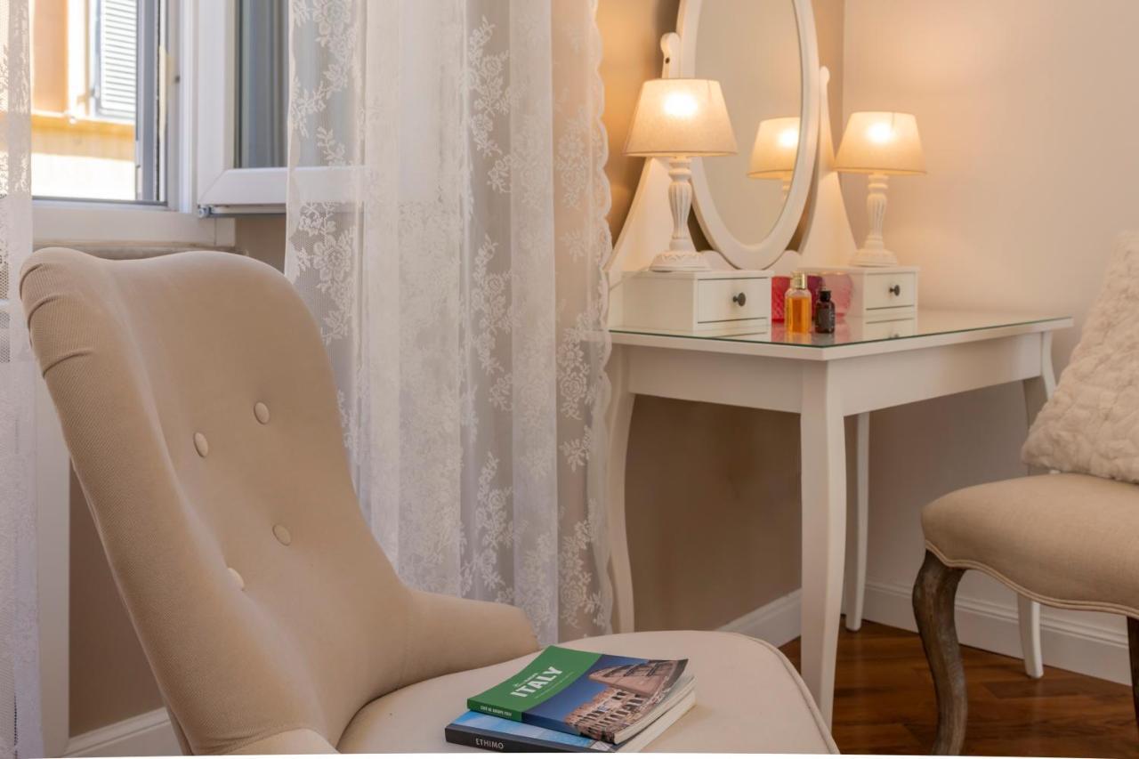 Lovely New Home, Fontana Di Trevi Rome Extérieur photo